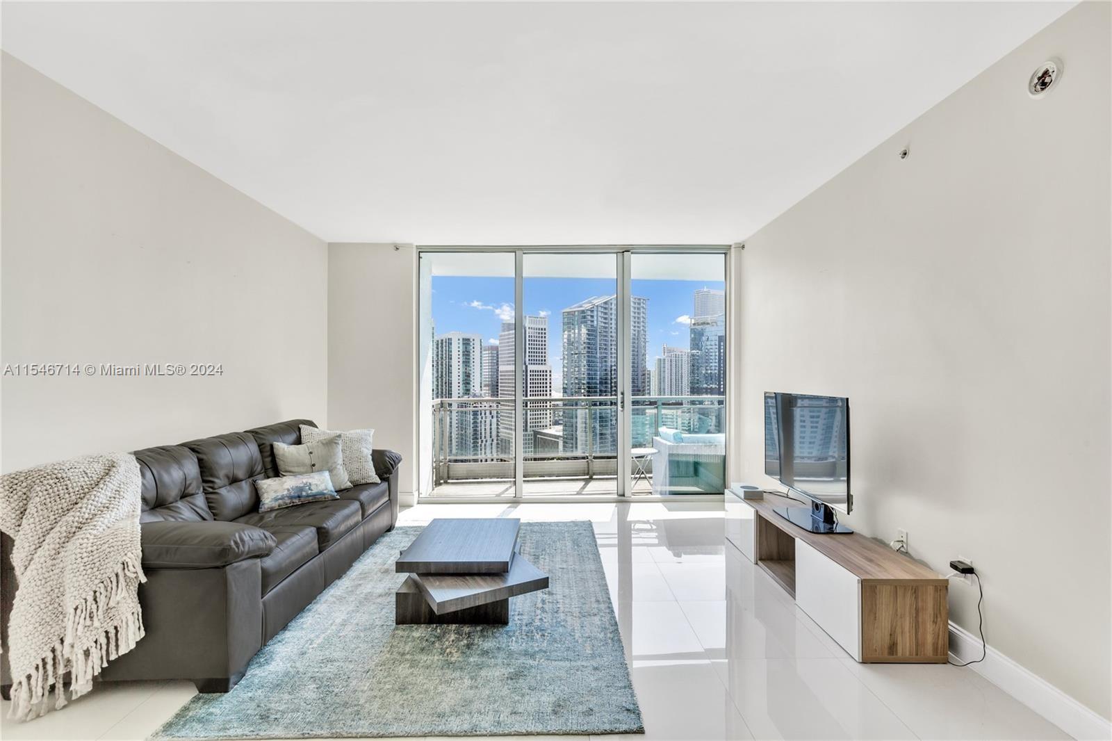 90 SW 3rd St 3303, Miami, Florida 33130, 2 Bedrooms Bedrooms, ,2 BathroomsBathrooms,Residentiallease,For Rent,90 SW 3rd St 3303,A11546714