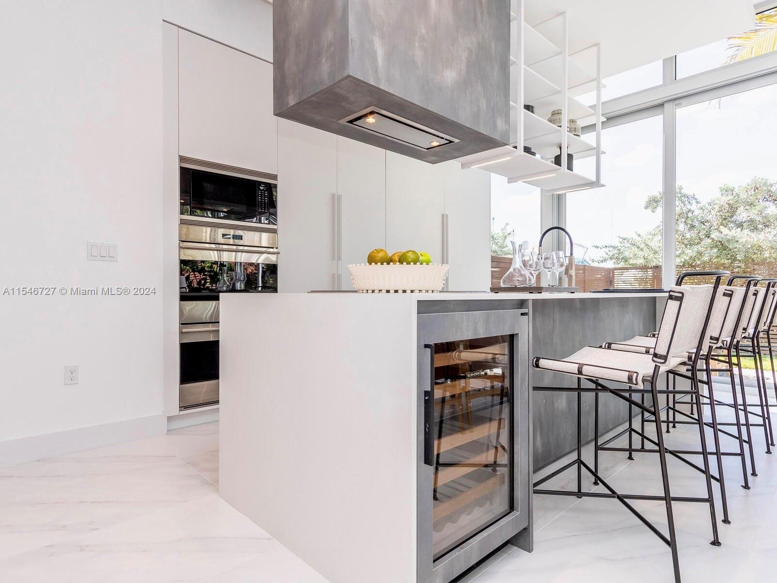 3750 Yacht Club Dr TH6, Aventura, Florida 33180, 5 Bedrooms Bedrooms, ,5 BathroomsBathrooms,Residential,For Sale,3750 Yacht Club Dr TH6,A11546727