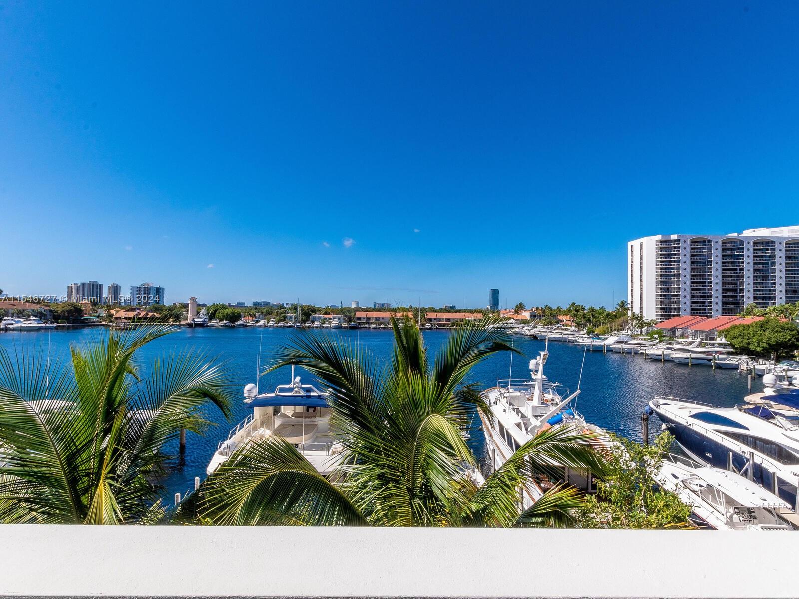 3750 Yacht Club Dr TH6, Aventura, Florida 33180, 5 Bedrooms Bedrooms, ,5 BathroomsBathrooms,Residential,For Sale,3750 Yacht Club Dr TH6,A11546727