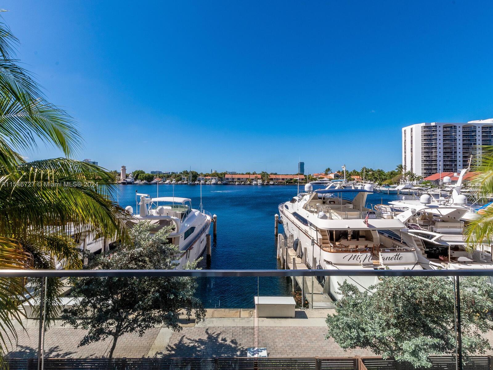 3750 Yacht Club Dr TH6, Aventura, FL 33180, 5 Bedrooms Bedrooms, ,5 BathroomsBathrooms,Residential,For Sale,Yacht Club Dr,A11546727