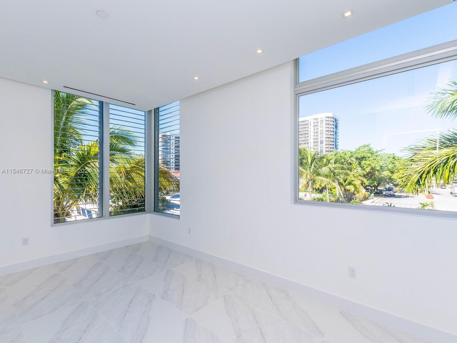 3750 Yacht Club Dr TH6, Aventura, Florida 33180, 5 Bedrooms Bedrooms, ,5 BathroomsBathrooms,Residential,For Sale,3750 Yacht Club Dr TH6,A11546727