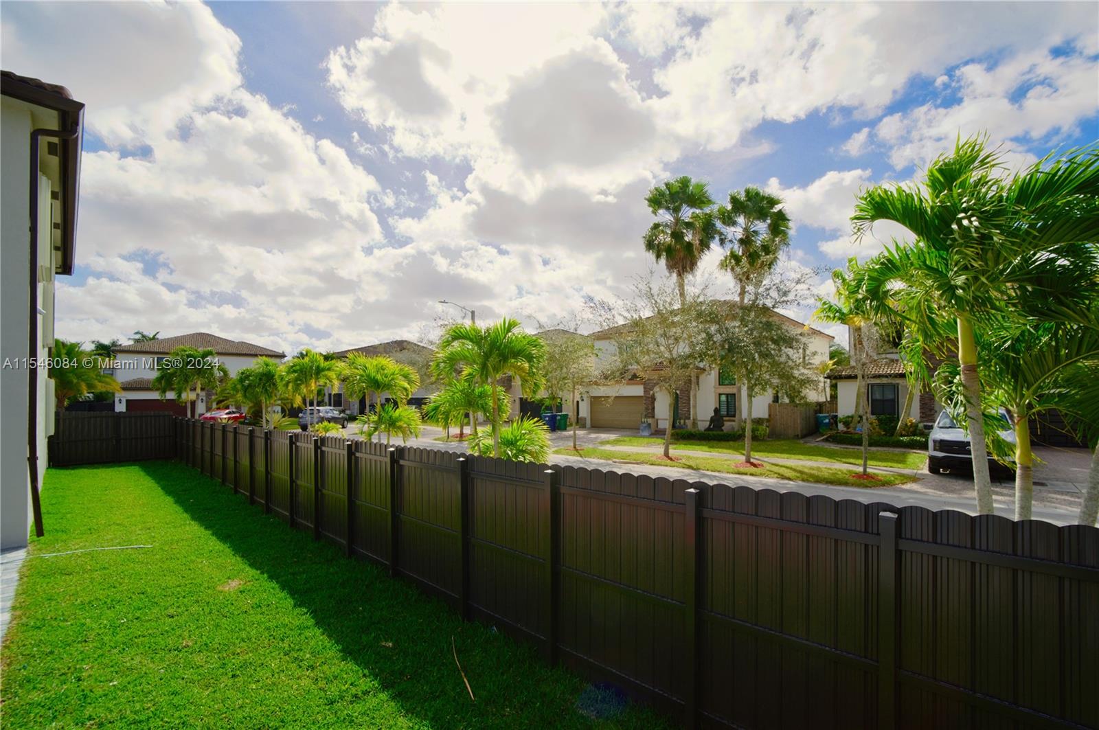 4354 SW 165th Ct, Miami, Florida 33185, 4 Bedrooms Bedrooms, ,2 BathroomsBathrooms,Residential,For Sale,4354 SW 165th Ct,A11546084