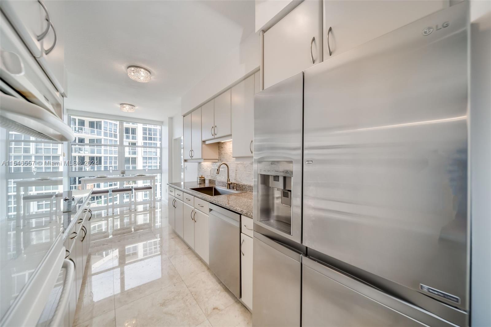 6001 N Ocean Dr 1401, Hollywood, Florida 33019, 3 Bedrooms Bedrooms, ,2 BathroomsBathrooms,Residential,For Sale,6001 N Ocean Dr 1401,A11546557