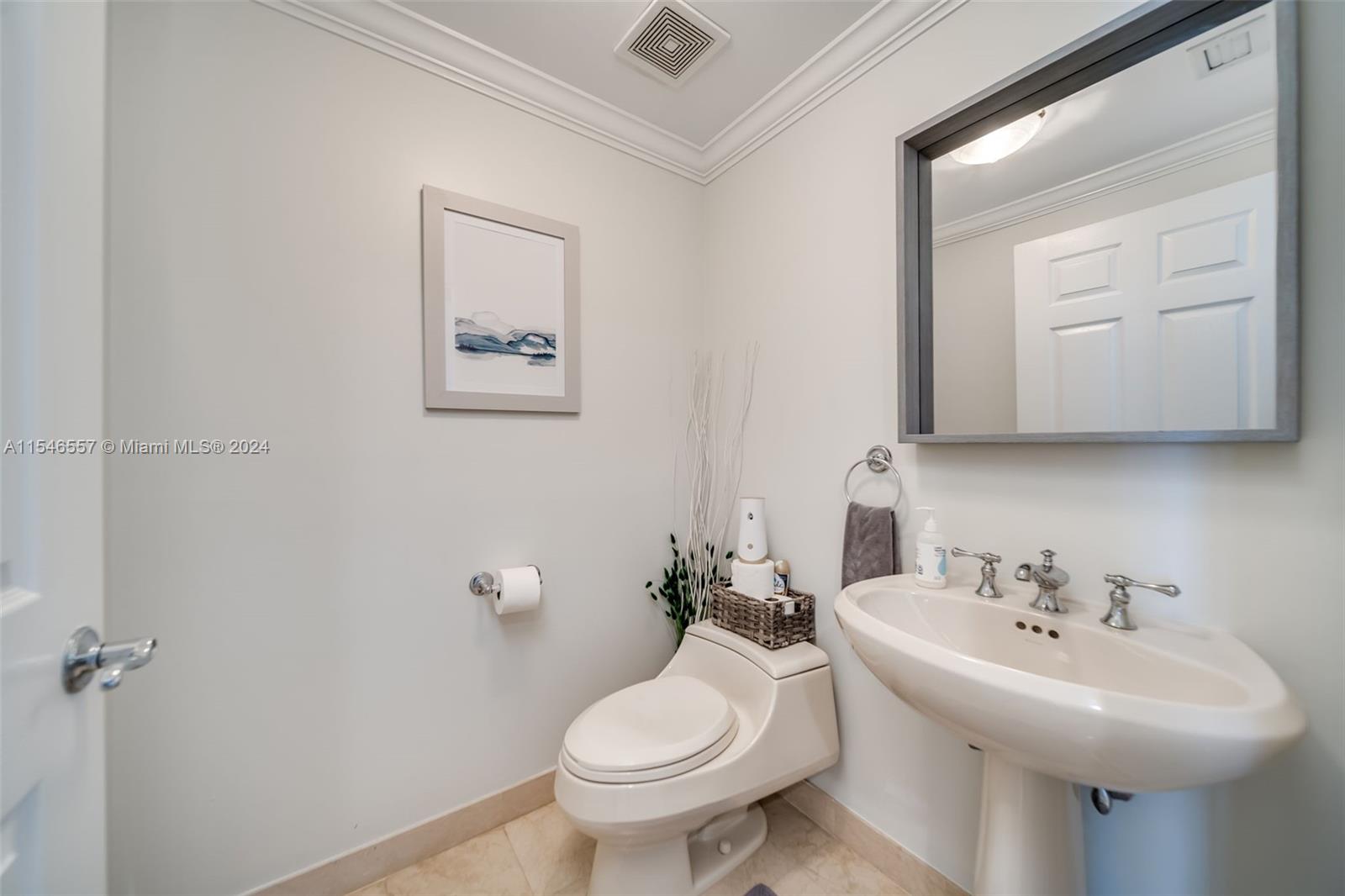 6001 N Ocean Dr 1401, Hollywood, Florida 33019, 3 Bedrooms Bedrooms, ,2 BathroomsBathrooms,Residential,For Sale,6001 N Ocean Dr 1401,A11546557