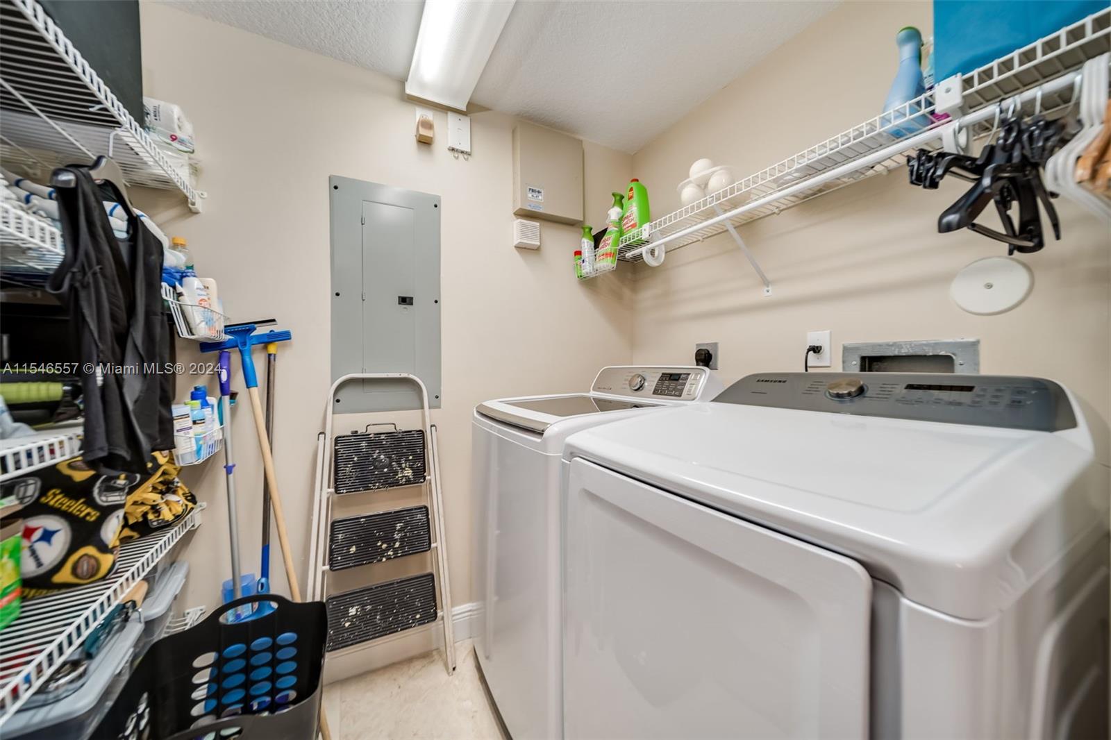 6001 N Ocean Dr 1401, Hollywood, Florida 33019, 3 Bedrooms Bedrooms, ,2 BathroomsBathrooms,Residential,For Sale,6001 N Ocean Dr 1401,A11546557