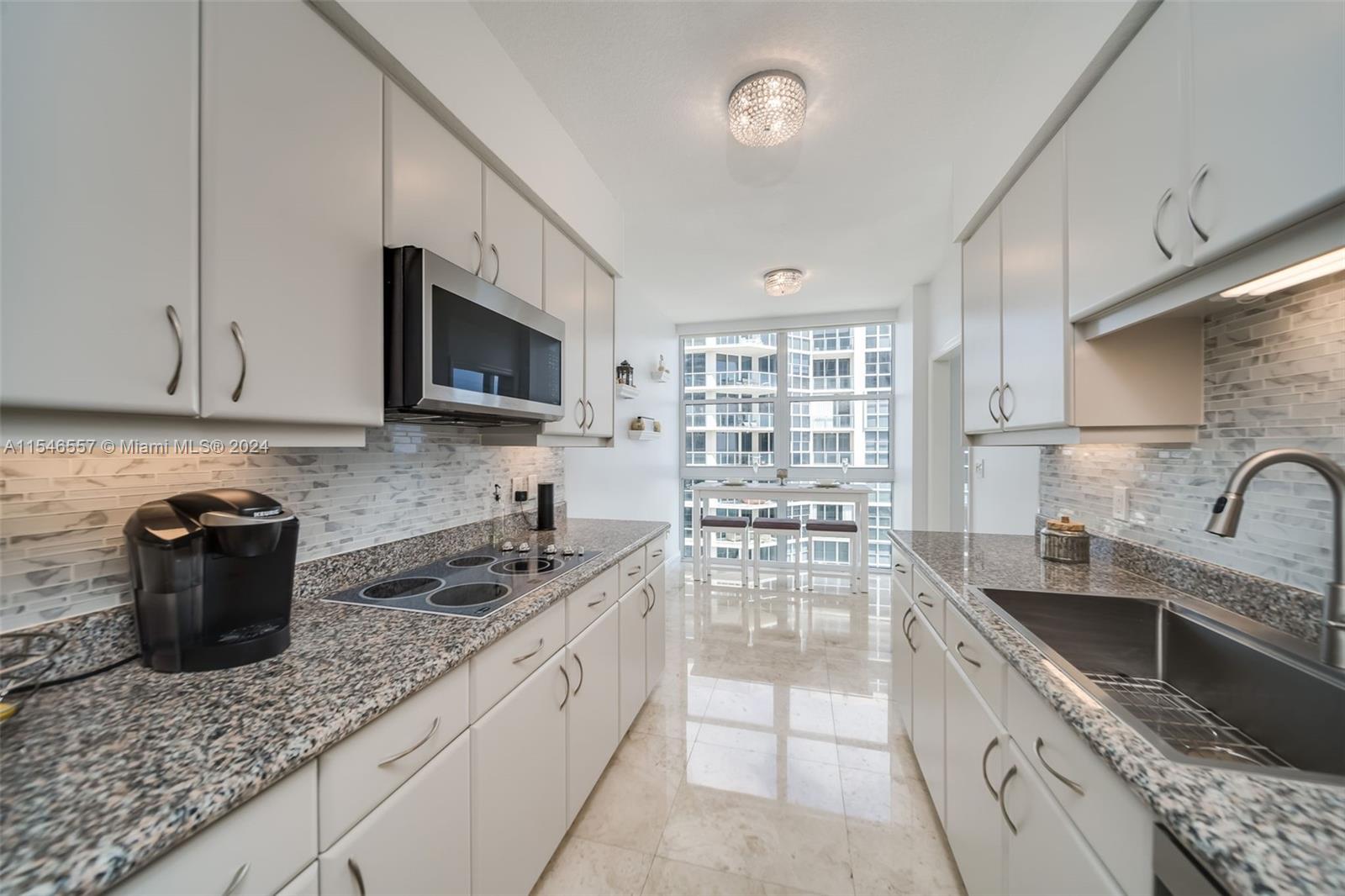 6001 N Ocean Dr 1401, Hollywood, Florida 33019, 3 Bedrooms Bedrooms, ,2 BathroomsBathrooms,Residential,For Sale,6001 N Ocean Dr 1401,A11546557