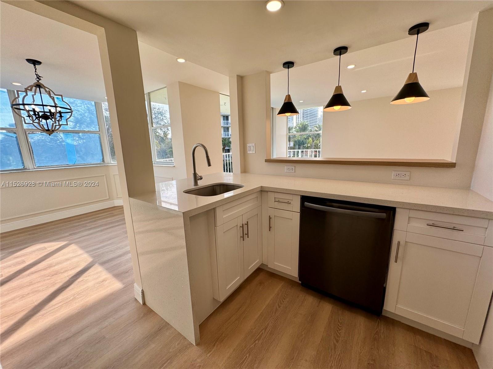 16546 NE 26th Ave 3G, North Miami Beach, Florida 33160, 2 Bedrooms Bedrooms, ,2 BathroomsBathrooms,Residentiallease,For Rent,16546 NE 26th Ave 3G,A11526928