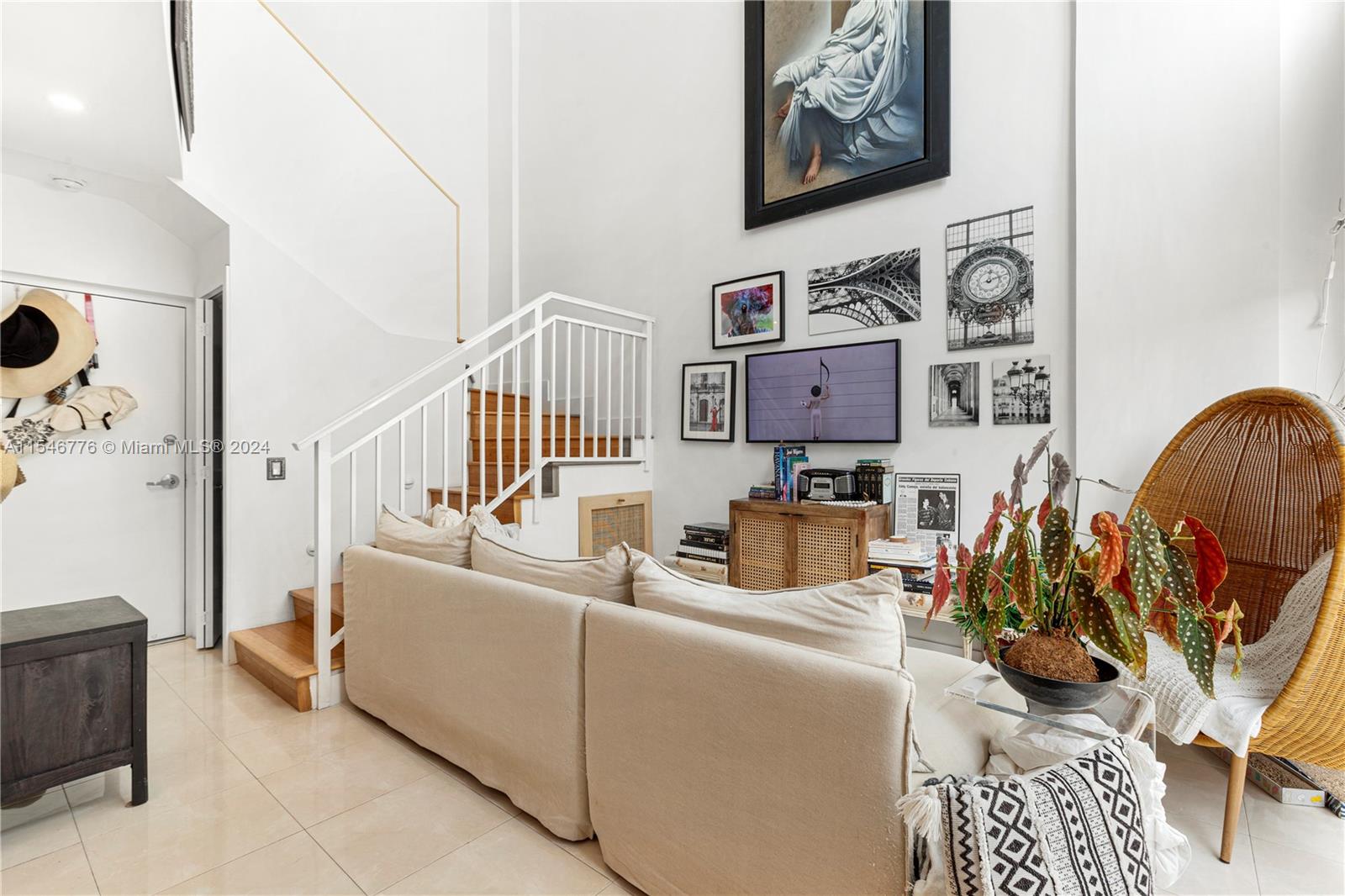 1528 Brickell Ave 211, Miami, Florida 33129, 1 Bedroom Bedrooms, ,1 BathroomBathrooms,Residentiallease,For Rent,1528 Brickell Ave 211,A11546776