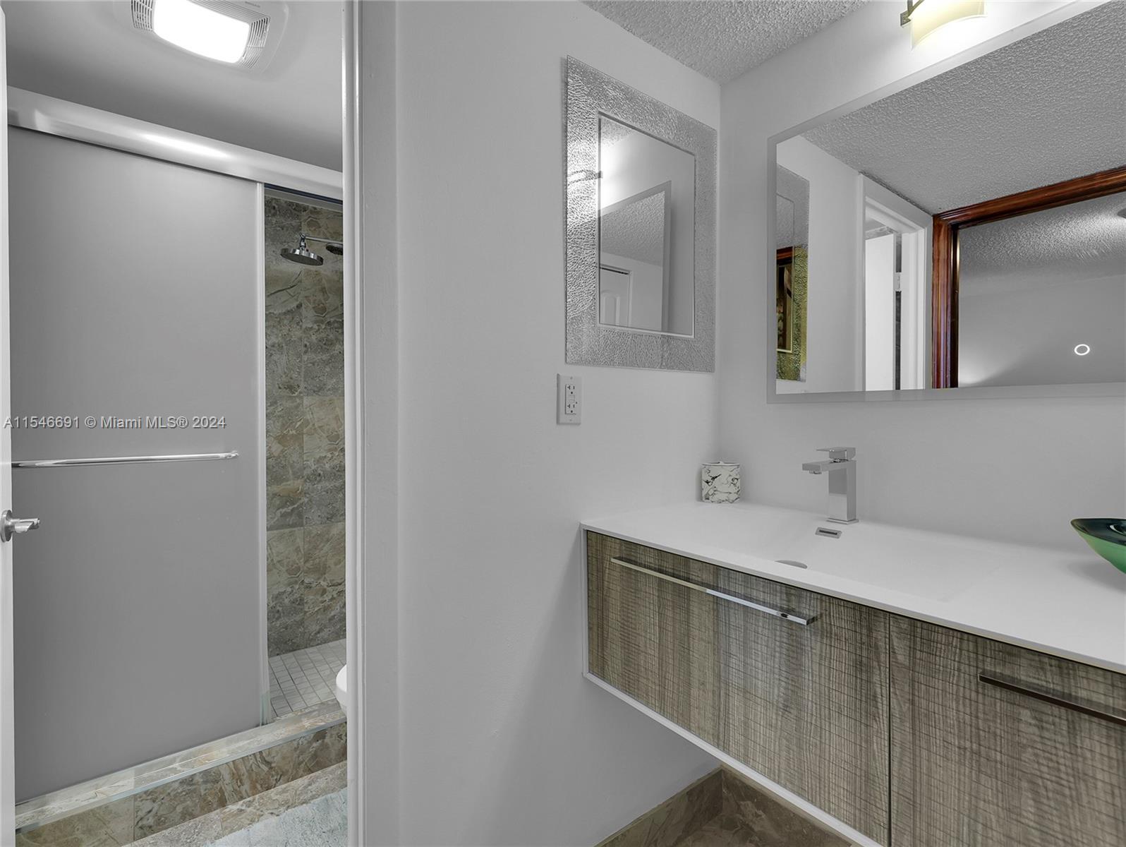 20381 NE 30th Ave 424-7, Aventura, Florida 33180, 3 Bedrooms Bedrooms, ,2 BathroomsBathrooms,Residential,For Sale,20381 NE 30th Ave 424-7,A11546691