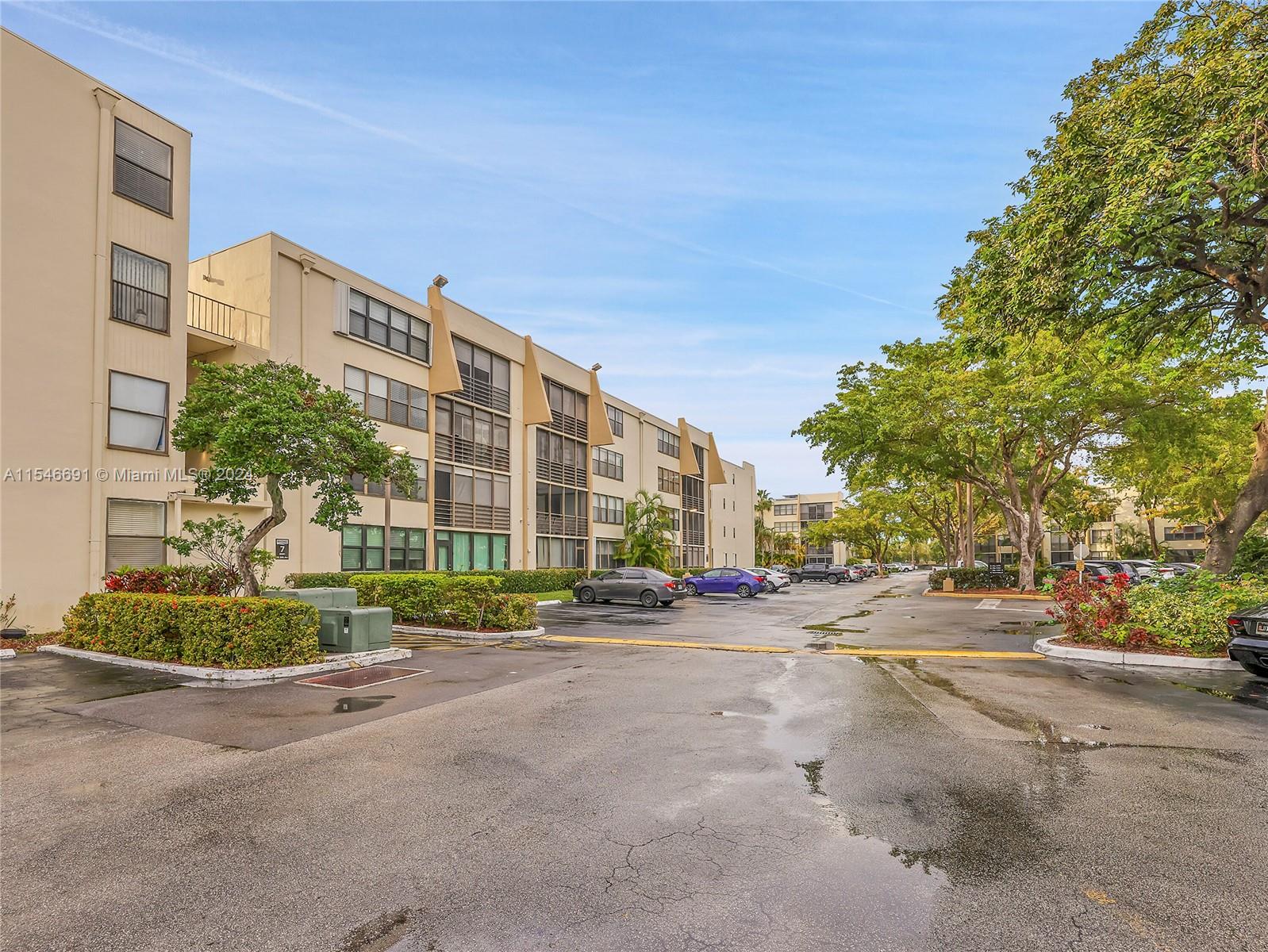 20381 NE 30th Ave 424-7, Aventura, Florida 33180, 3 Bedrooms Bedrooms, ,2 BathroomsBathrooms,Residential,For Sale,20381 NE 30th Ave 424-7,A11546691