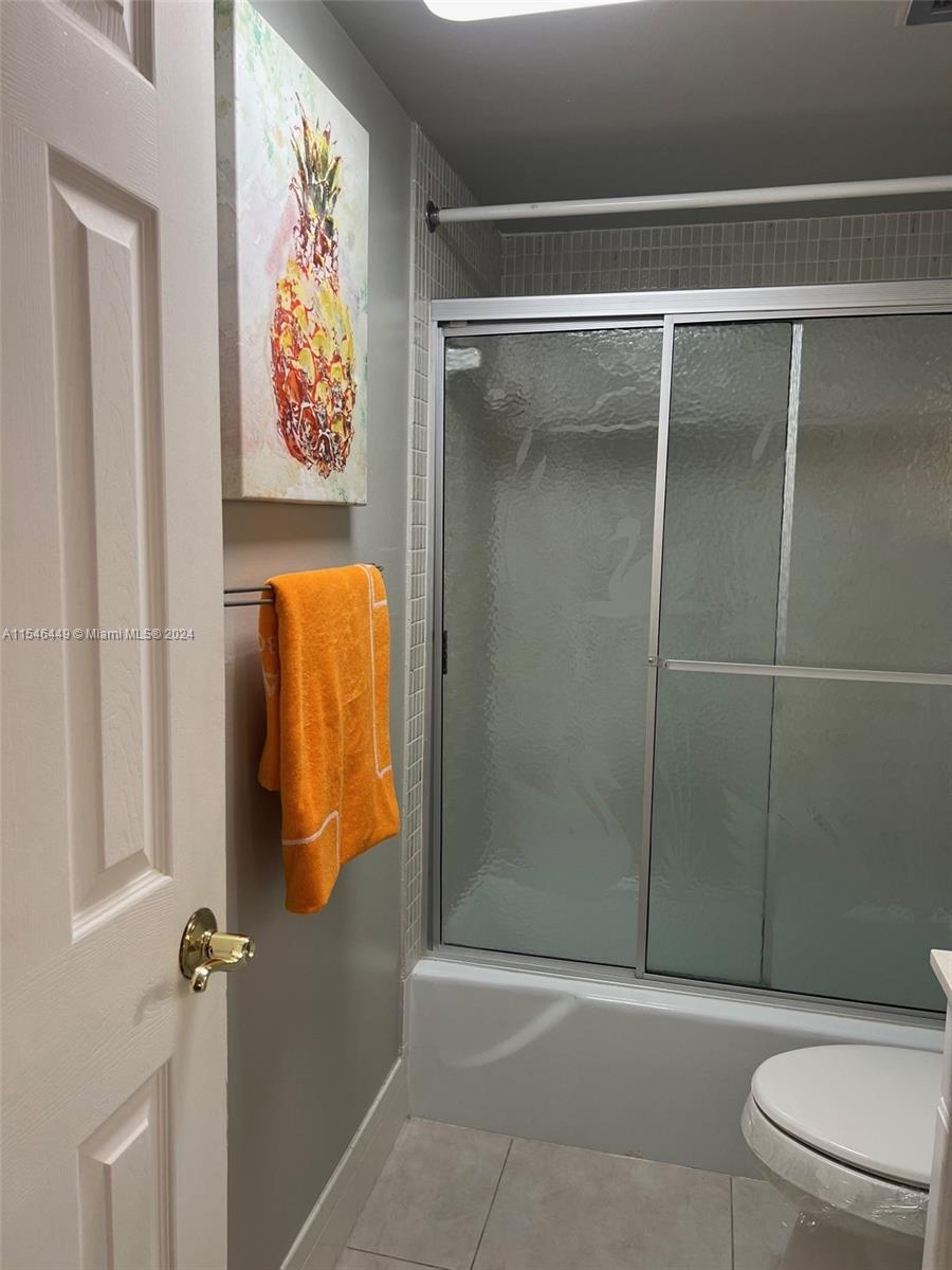 4800 Hillcrest LN 402, Hollywood, Florida 33021, 2 Bedrooms Bedrooms, ,2 BathroomsBathrooms,Residential,For Sale,4800 Hillcrest LN 402,A11546449