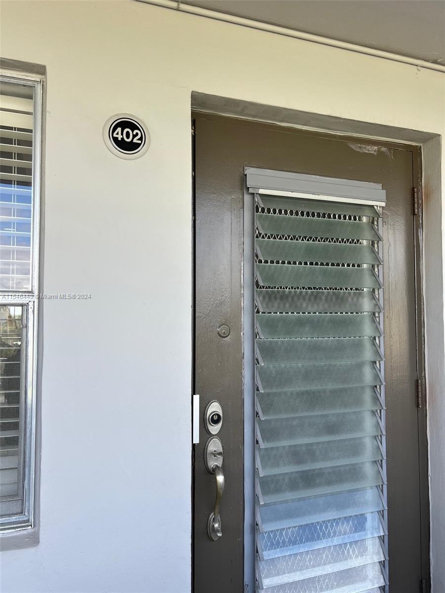 4800 Hillcrest LN 402, Hollywood, Florida 33021, 2 Bedrooms Bedrooms, ,2 BathroomsBathrooms,Residential,For Sale,4800 Hillcrest LN 402,A11546449