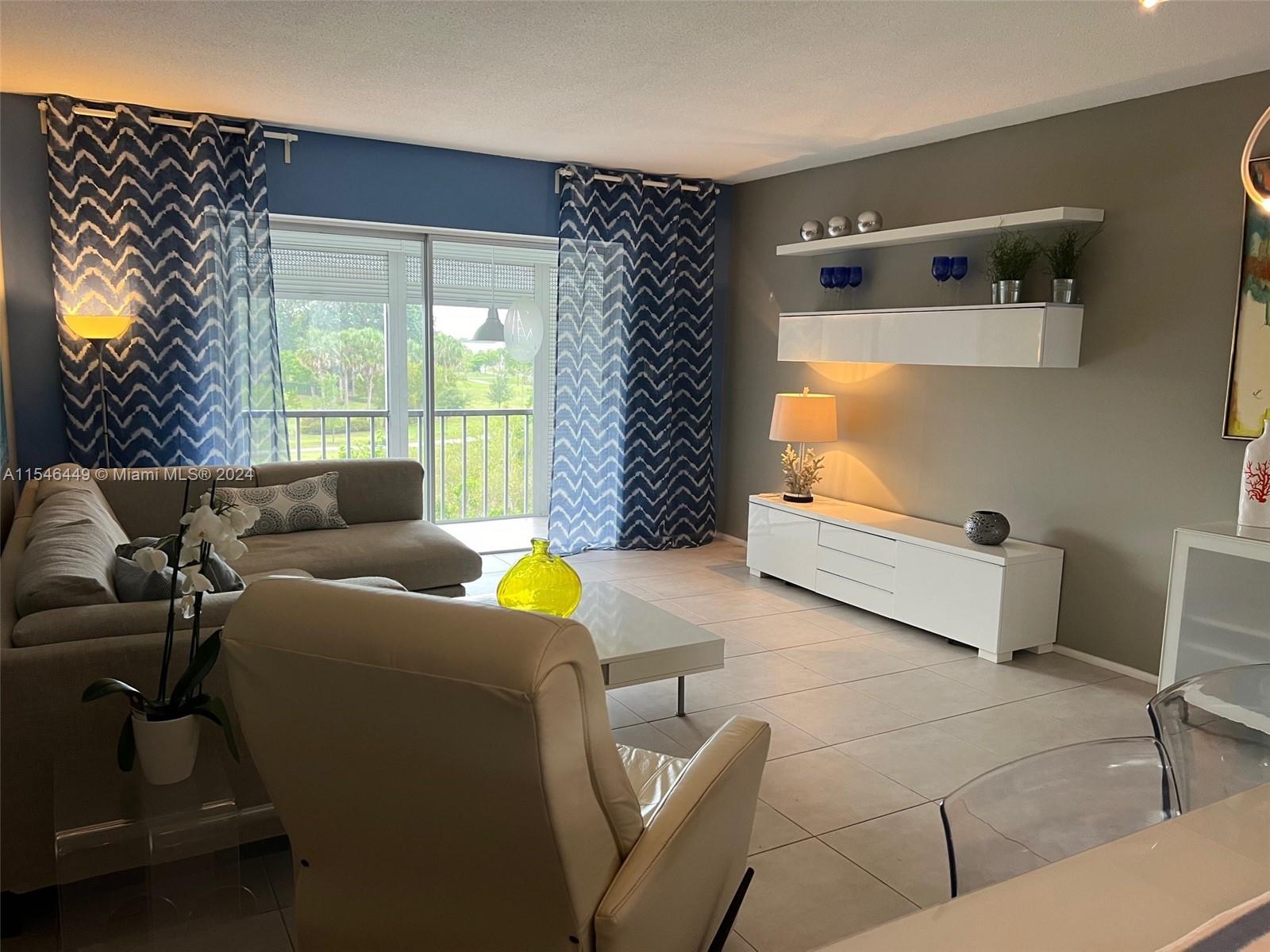 4800 Hillcrest LN 402, Hollywood, Florida 33021, 2 Bedrooms Bedrooms, ,2 BathroomsBathrooms,Residential,For Sale,4800 Hillcrest LN 402,A11546449