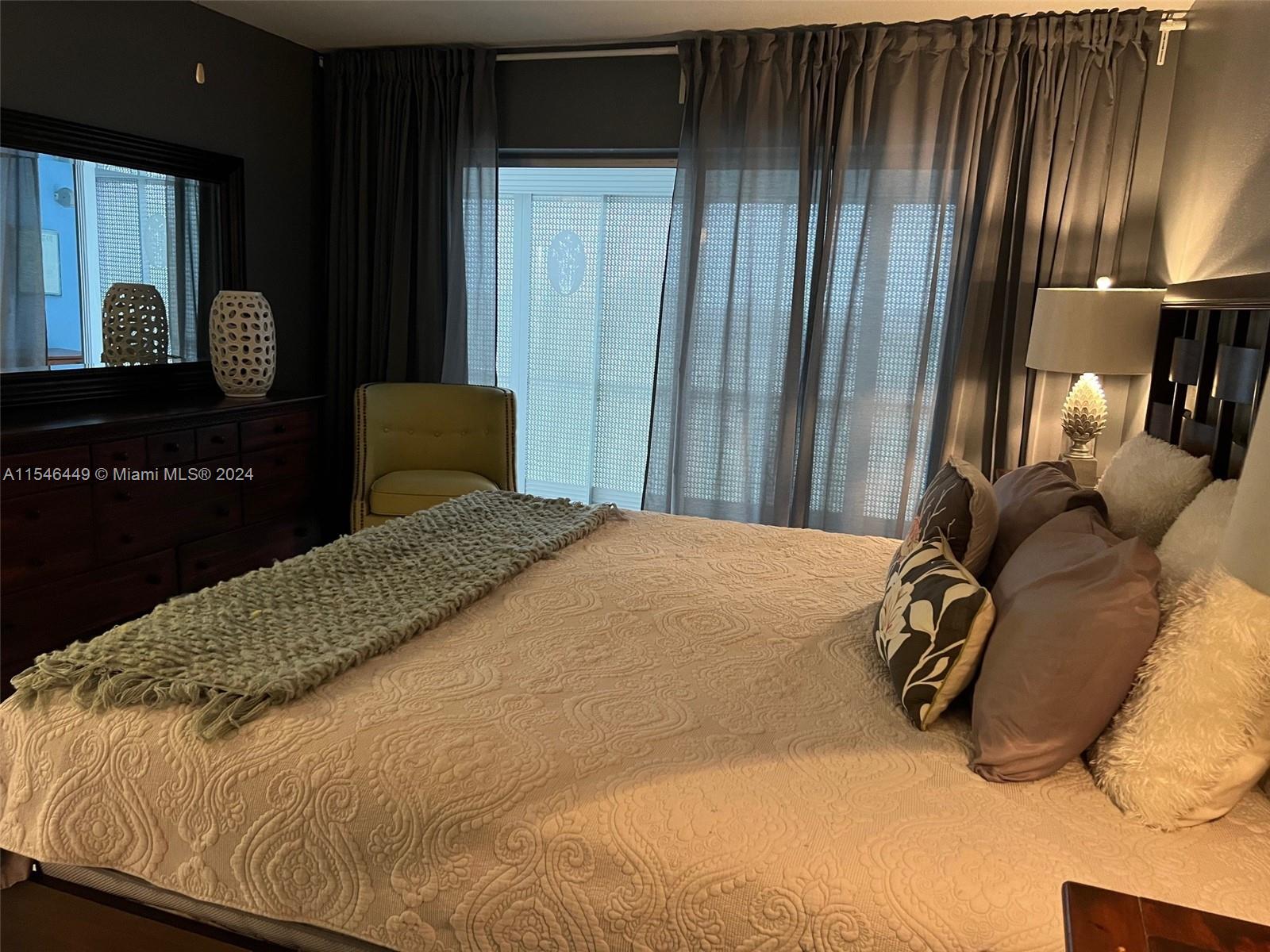 4800 Hillcrest LN 402, Hollywood, Florida 33021, 2 Bedrooms Bedrooms, ,2 BathroomsBathrooms,Residential,For Sale,4800 Hillcrest LN 402,A11546449