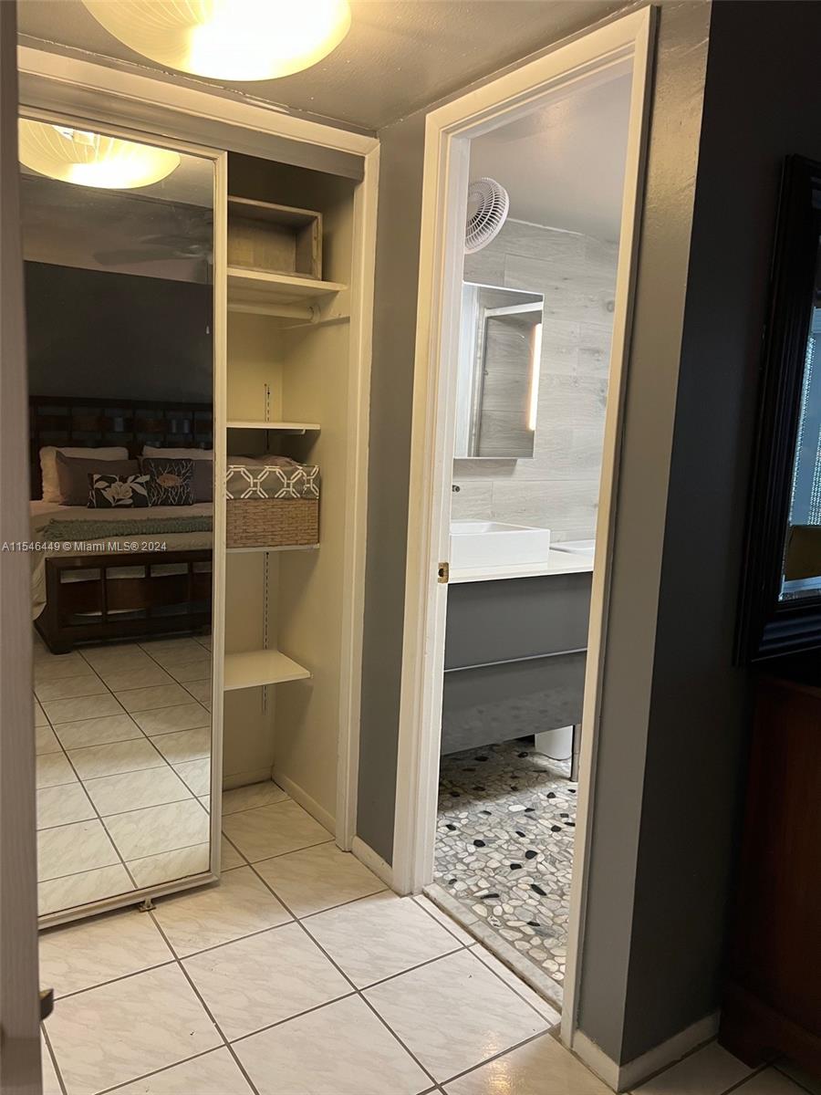 4800 Hillcrest LN 402, Hollywood, Florida 33021, 2 Bedrooms Bedrooms, ,2 BathroomsBathrooms,Residential,For Sale,4800 Hillcrest LN 402,A11546449