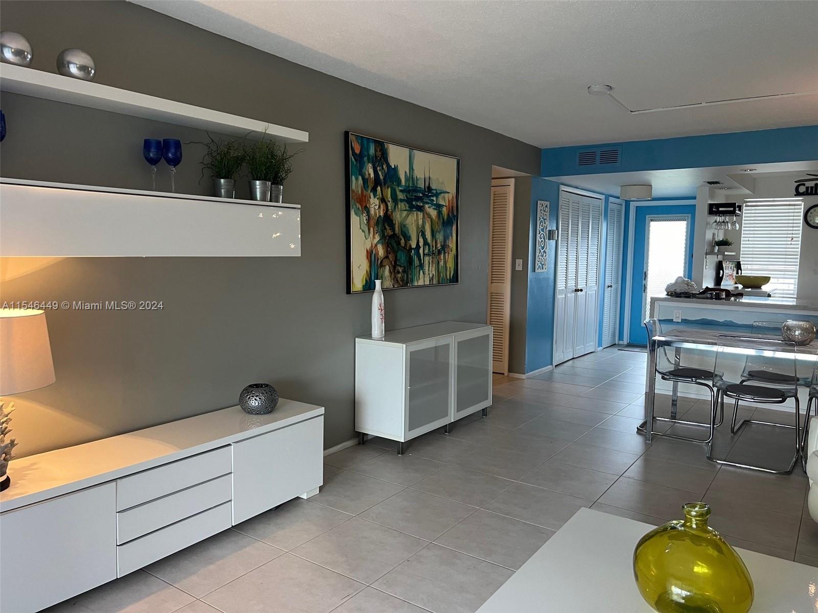 4800 Hillcrest LN 402, Hollywood, Florida 33021, 2 Bedrooms Bedrooms, ,2 BathroomsBathrooms,Residential,For Sale,4800 Hillcrest LN 402,A11546449