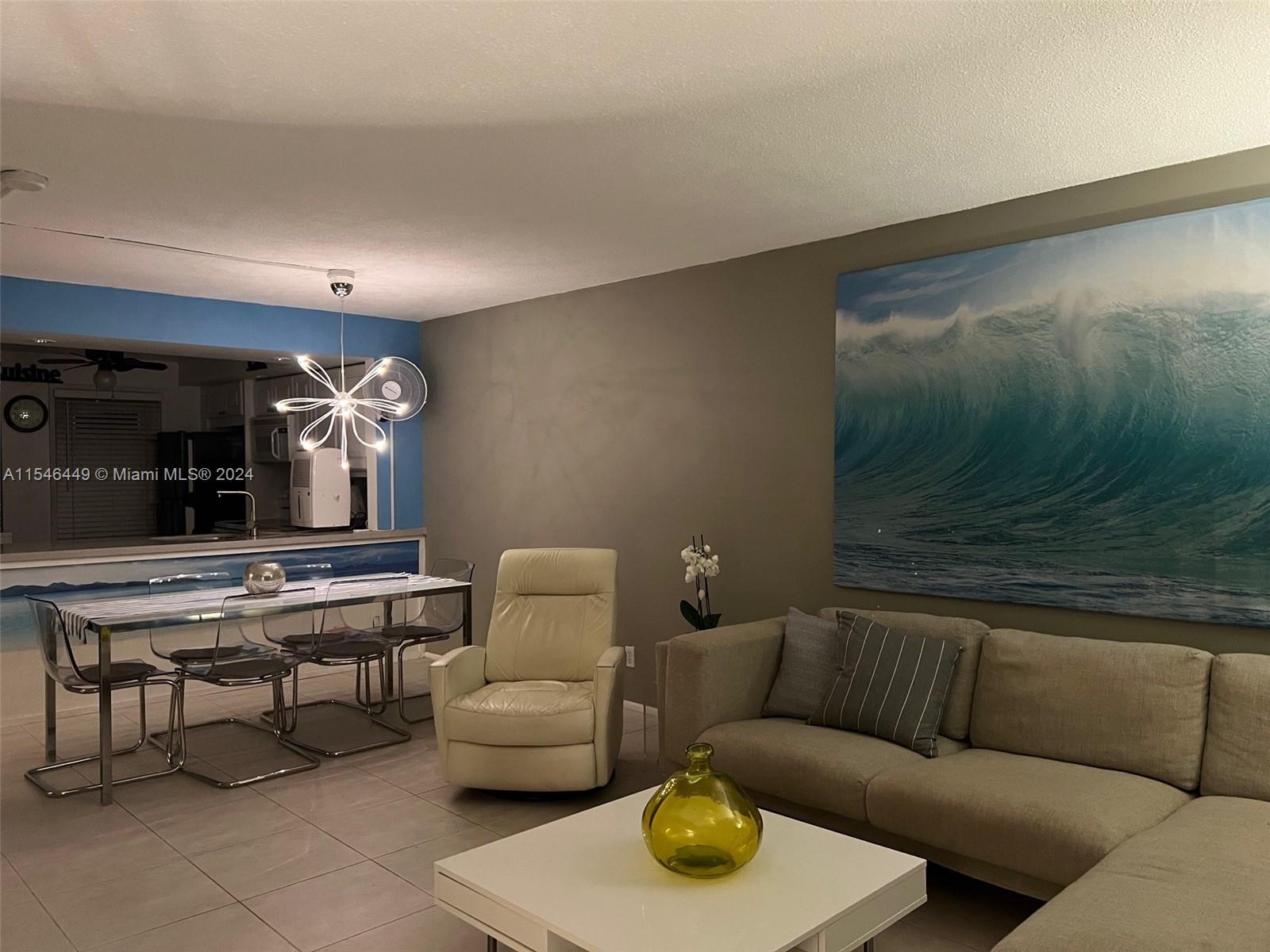 4800 Hillcrest LN 402, Hollywood, Florida 33021, 2 Bedrooms Bedrooms, ,2 BathroomsBathrooms,Residential,For Sale,4800 Hillcrest LN 402,A11546449