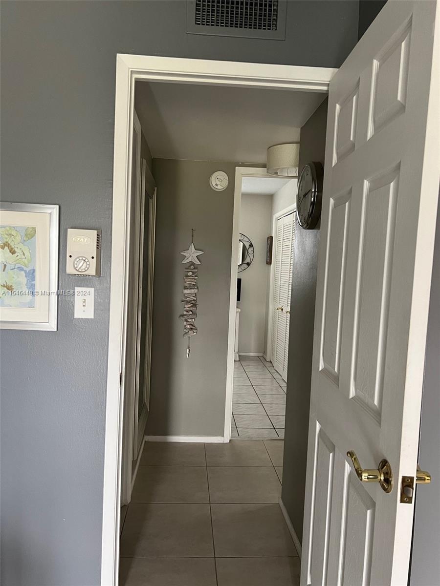 4800 Hillcrest LN 402, Hollywood, Florida 33021, 2 Bedrooms Bedrooms, ,2 BathroomsBathrooms,Residential,For Sale,4800 Hillcrest LN 402,A11546449