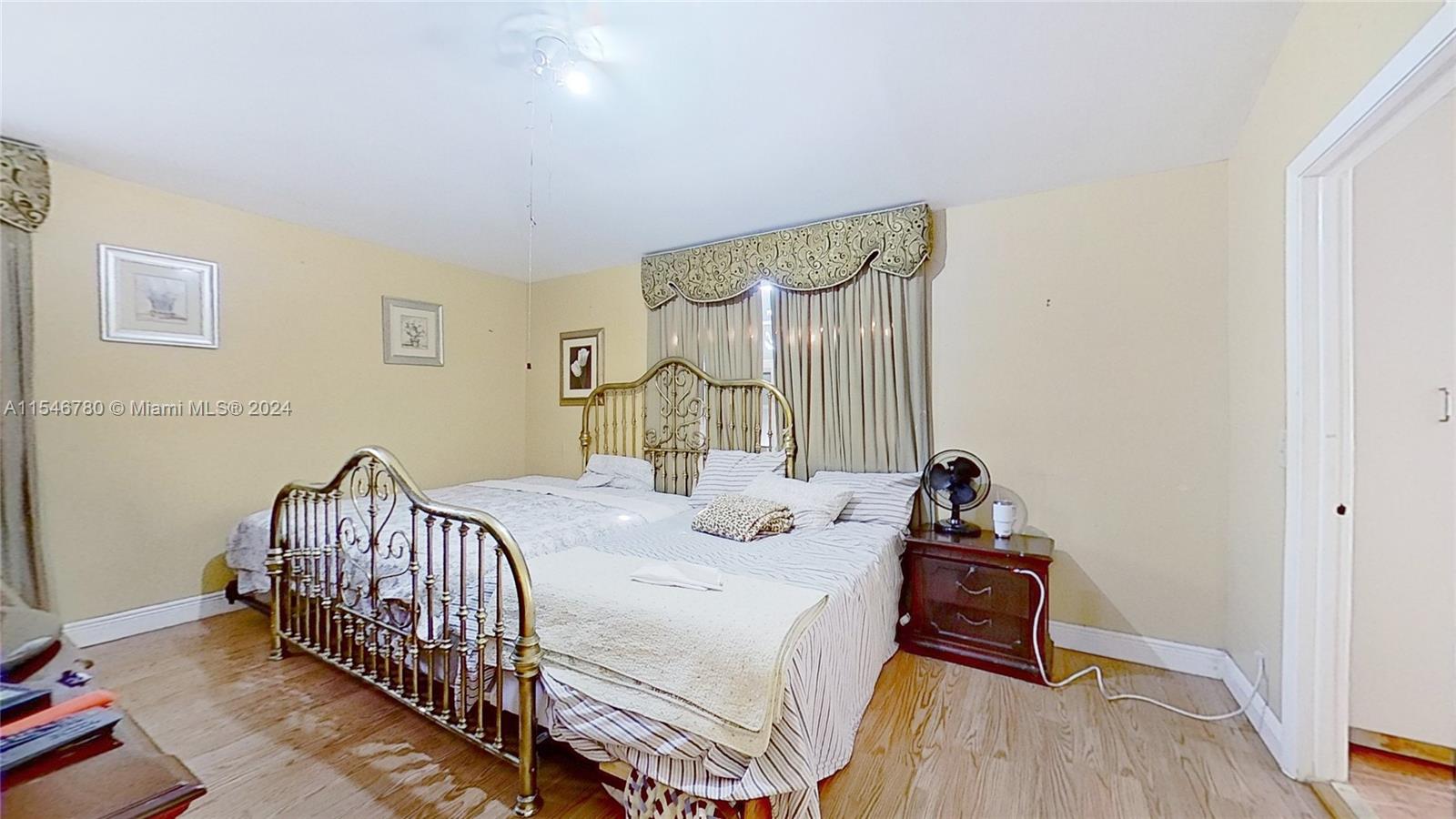Listing Photo 14