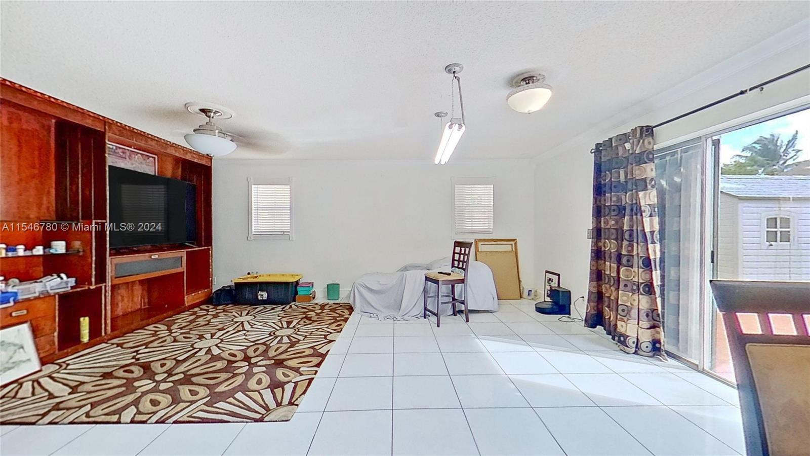 Listing Photo 6