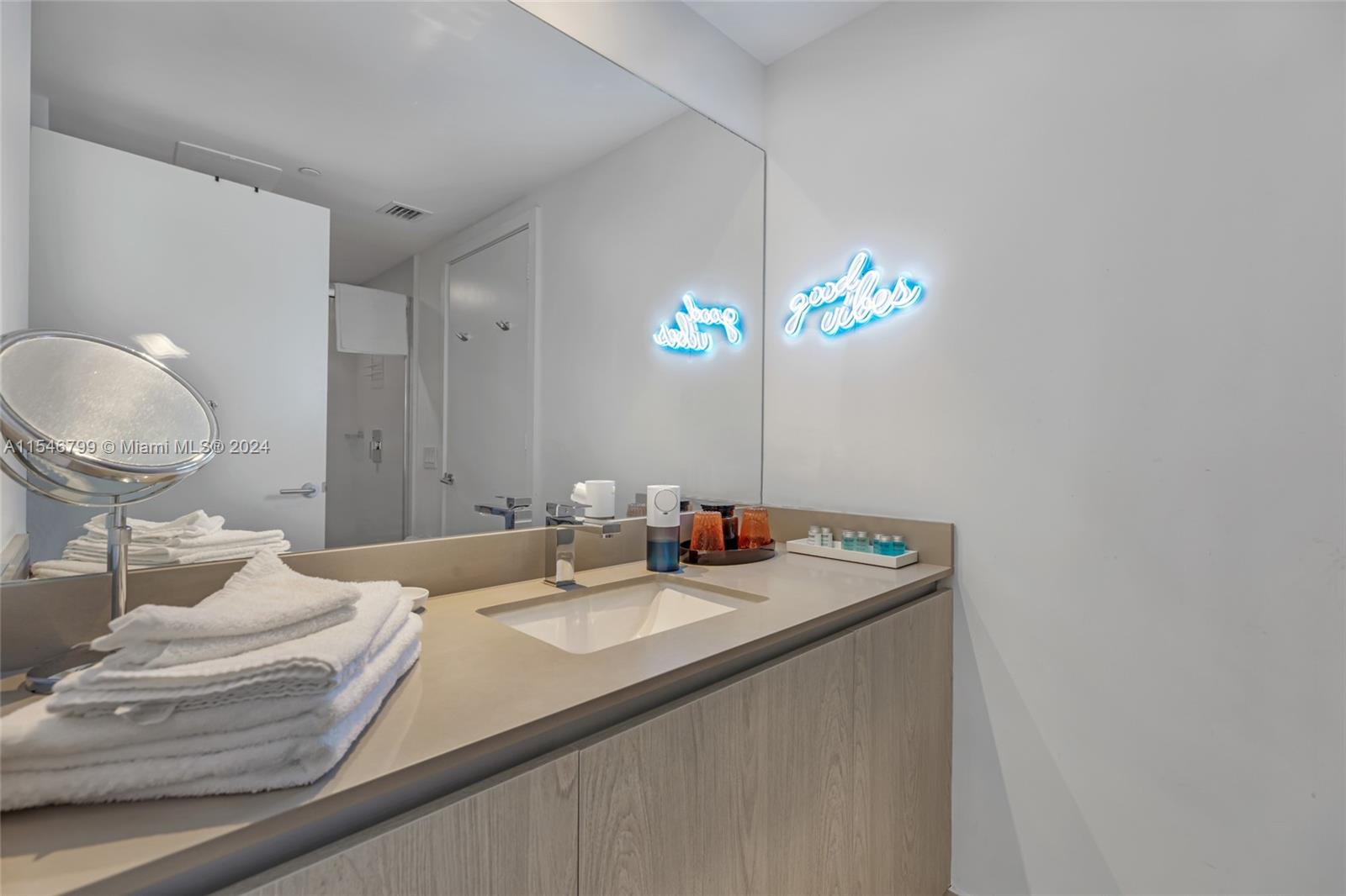 4111 S Ocean Dr 2904, Hollywood, Florida 33019, 2 Bedrooms Bedrooms, ,2 BathroomsBathrooms,Residential,For Sale,4111 S Ocean Dr 2904,A11546799