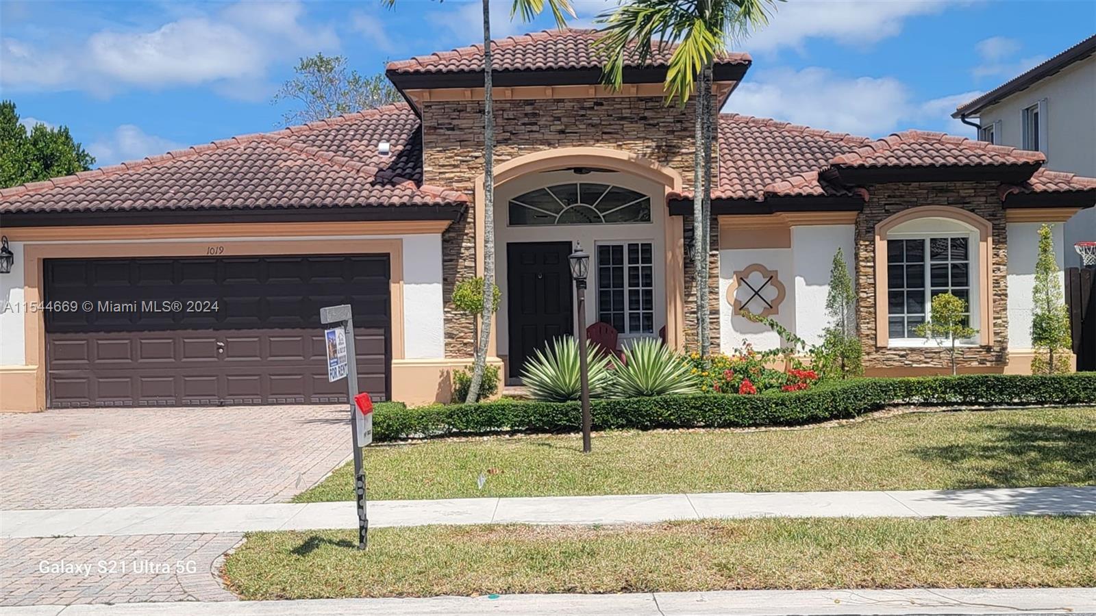 1019 NE 35th Ave 1019, Homestead, Florida 33033, 4 Bedrooms Bedrooms, ,3 BathroomsBathrooms,Residentiallease,For Rent,1019 NE 35th Ave 1019,A11544669