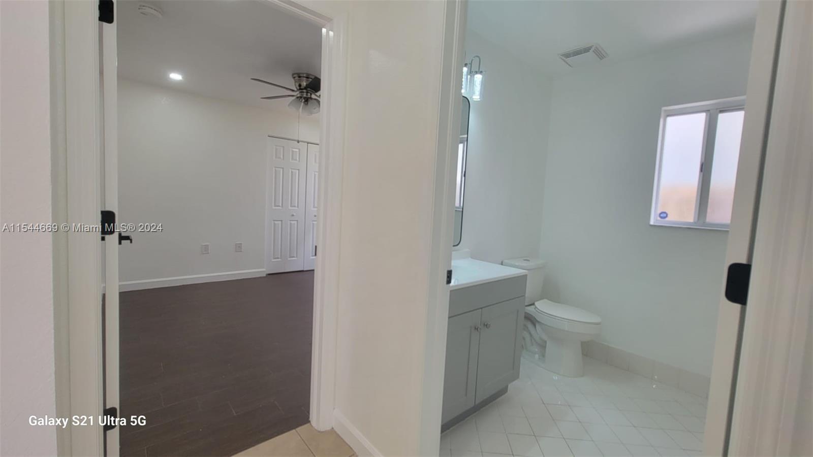 1019 NE 35th Ave 1019, Homestead, Florida 33033, 4 Bedrooms Bedrooms, ,3 BathroomsBathrooms,Residentiallease,For Rent,1019 NE 35th Ave 1019,A11544669