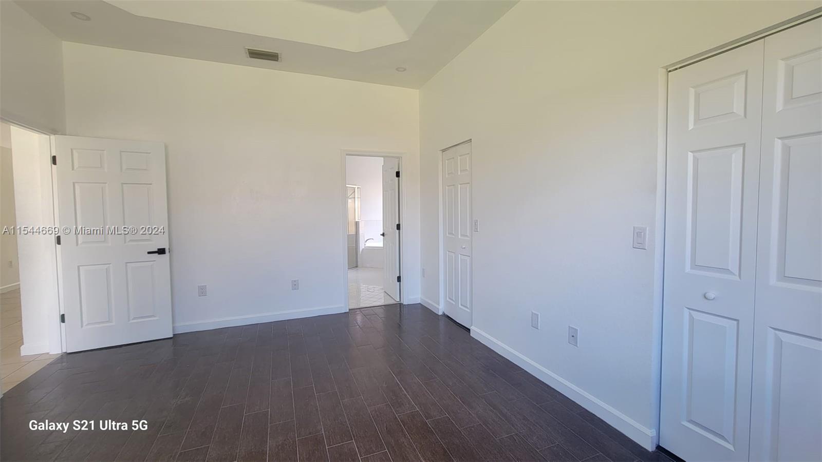 1019 NE 35th Ave 1019, Homestead, Florida 33033, 4 Bedrooms Bedrooms, ,3 BathroomsBathrooms,Residentiallease,For Rent,1019 NE 35th Ave 1019,A11544669