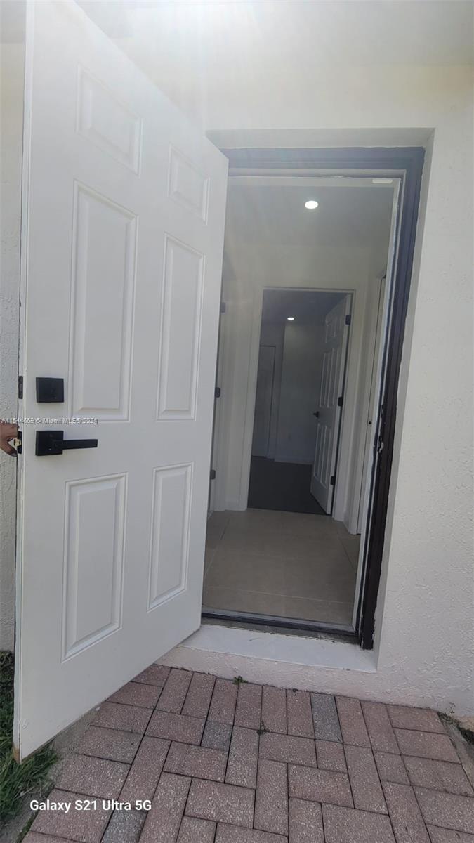 1019 NE 35th Ave 1019, Homestead, Florida 33033, 4 Bedrooms Bedrooms, ,3 BathroomsBathrooms,Residentiallease,For Rent,1019 NE 35th Ave 1019,A11544669