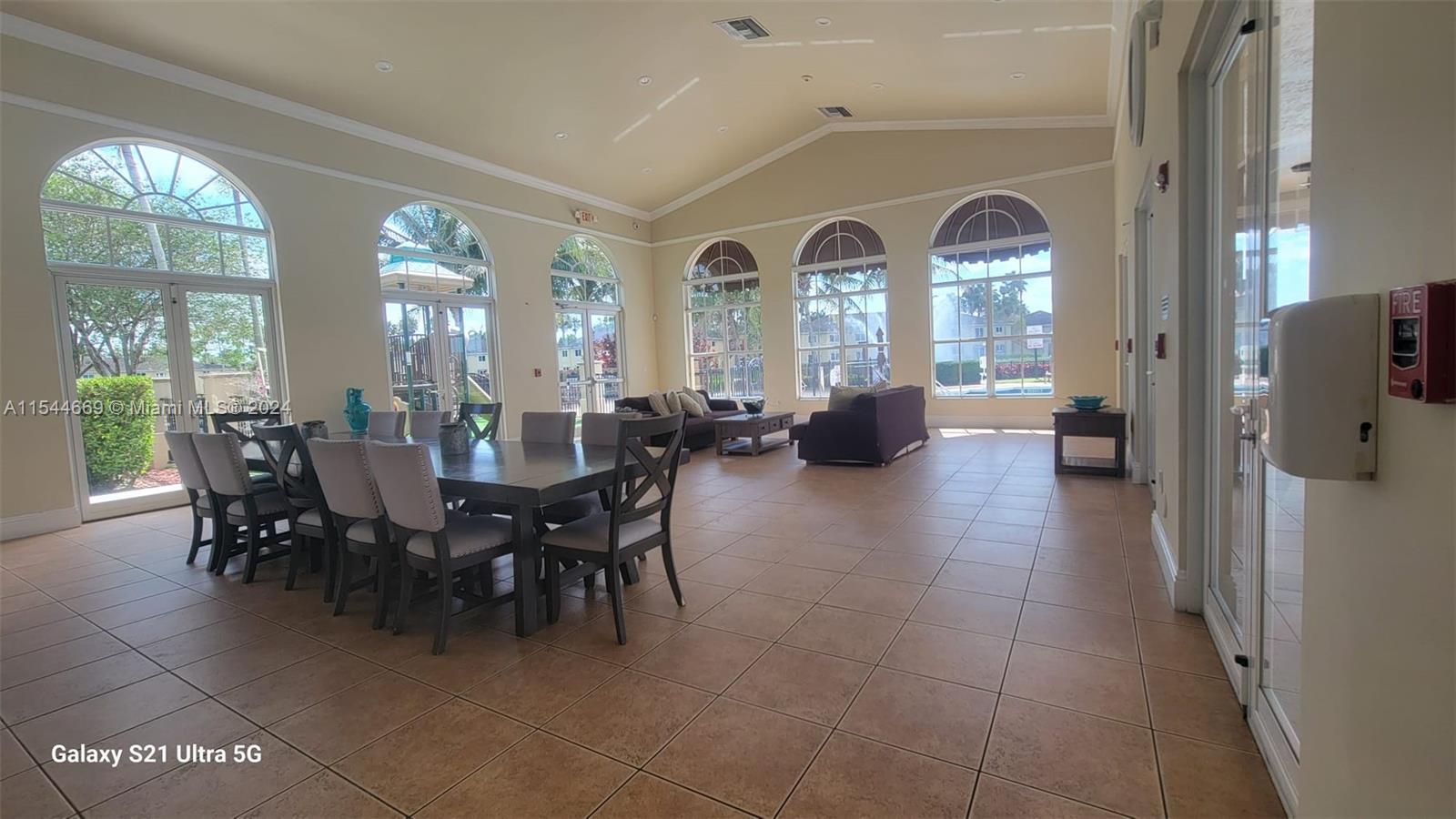 1019 NE 35th Ave 1019, Homestead, Florida 33033, 4 Bedrooms Bedrooms, ,3 BathroomsBathrooms,Residentiallease,For Rent,1019 NE 35th Ave 1019,A11544669