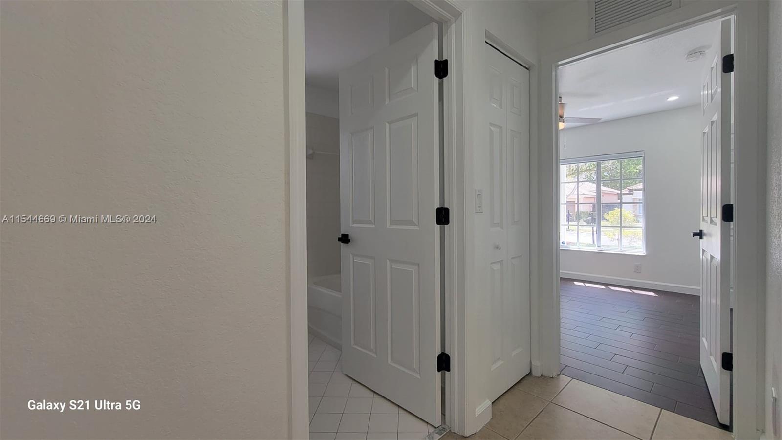 1019 NE 35th Ave 1019, Homestead, Florida 33033, 4 Bedrooms Bedrooms, ,3 BathroomsBathrooms,Residentiallease,For Rent,1019 NE 35th Ave 1019,A11544669