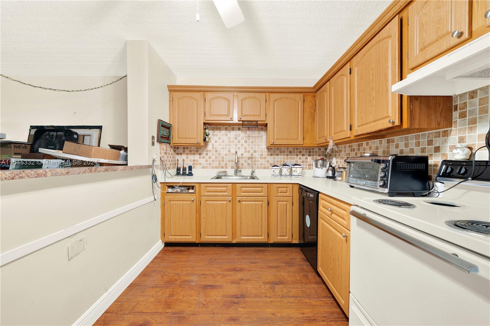 Homestead, Florida 33032, 2 Bedrooms Bedrooms, ,1 BathroomBathrooms,Residential,For Sale,A11545332