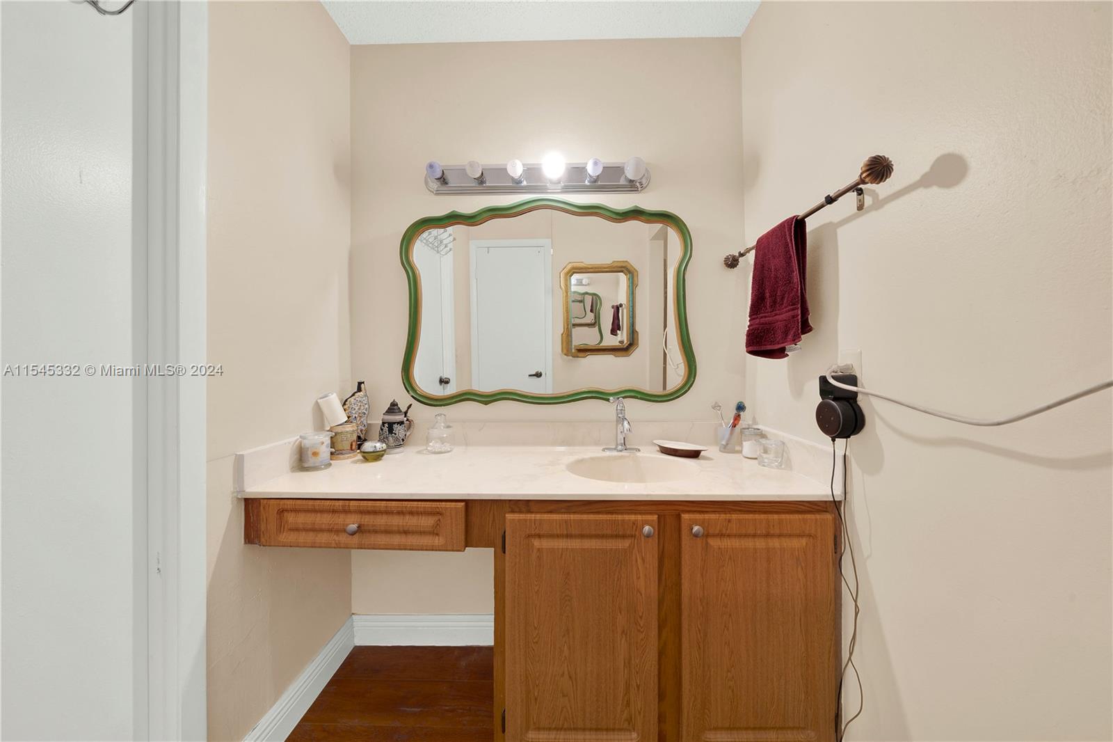 Homestead, Florida 33032, 2 Bedrooms Bedrooms, ,1 BathroomBathrooms,Residential,For Sale,A11545332