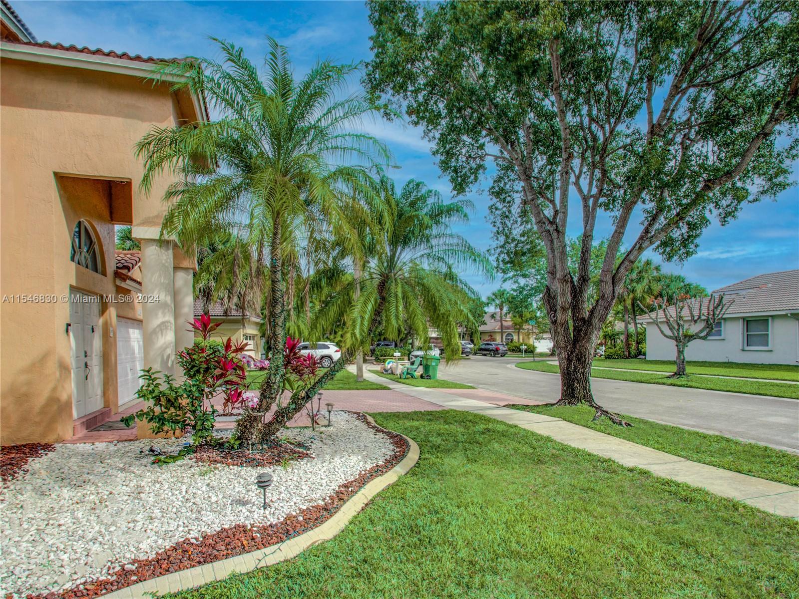 1130 NW 184th Pl, Pembroke Pines, Florida 33029, 5 Bedrooms Bedrooms, ,3 BathroomsBathrooms,Residential,For Sale,1130 NW 184th Pl,A11546830