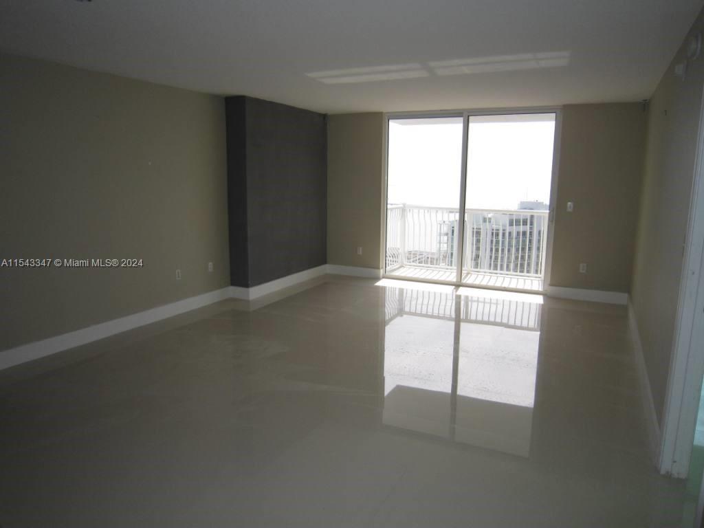 1200 BRICKELL BAY DR 3803, Miami, Florida 33131, 1 Bedroom Bedrooms, ,1 BathroomBathrooms,Residentiallease,For Rent,1200 BRICKELL BAY DR 3803,A11543347