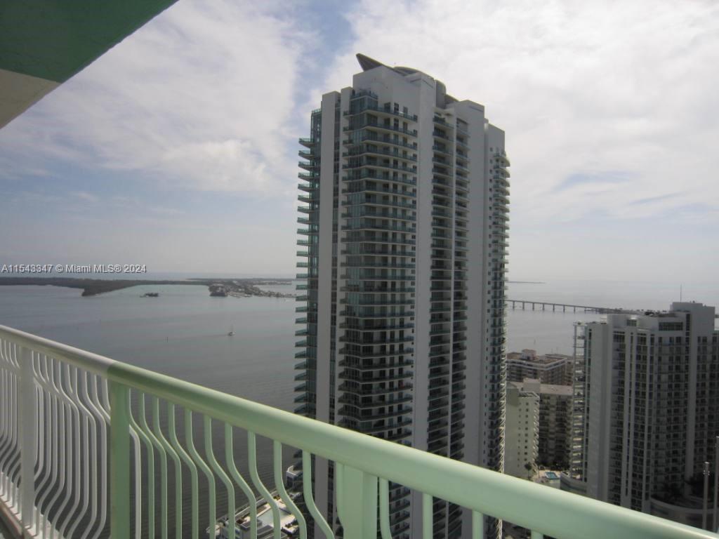 1200 BRICKELL BAY DR 3803, Miami, Florida 33131, 1 Bedroom Bedrooms, ,1 BathroomBathrooms,Residentiallease,For Rent,1200 BRICKELL BAY DR 3803,A11543347