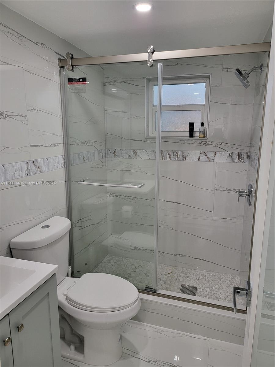 1747 Rodman St 110, Hollywood, Florida 33020, 2 Bedrooms Bedrooms, ,1 BathroomBathrooms,Residential,For Sale,1747 Rodman St 110,A11544390