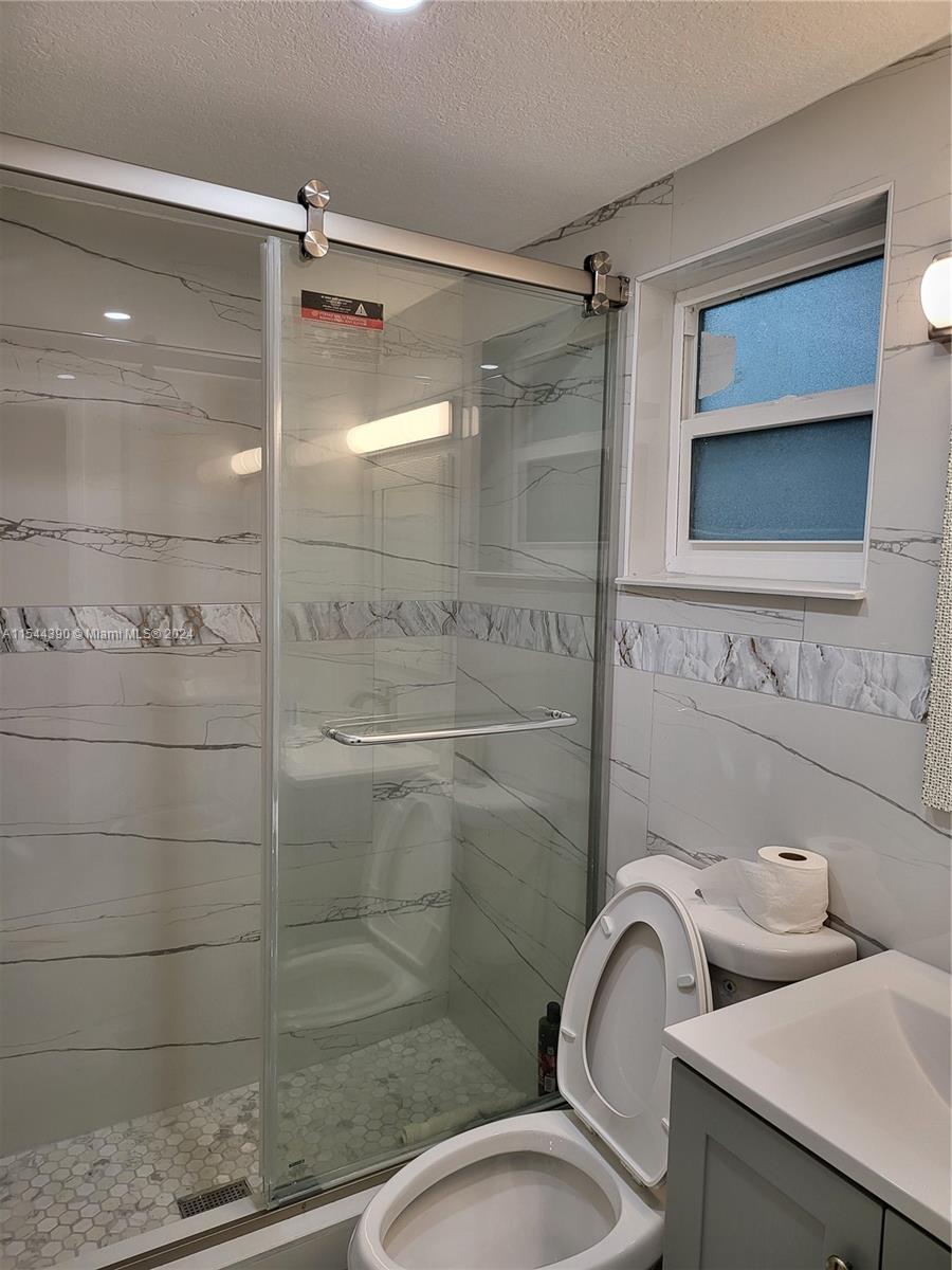 1747 Rodman St 110, Hollywood, Florida 33020, 2 Bedrooms Bedrooms, ,1 BathroomBathrooms,Residential,For Sale,1747 Rodman St 110,A11544390