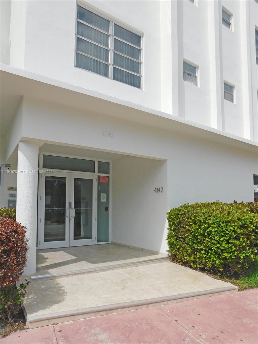4142 N Jefferson Ave 2C, Miami Beach, Florida 33140, 2 Bedrooms Bedrooms, ,2 BathroomsBathrooms,Residential,For Sale,4142 N Jefferson Ave 2C,A11546783