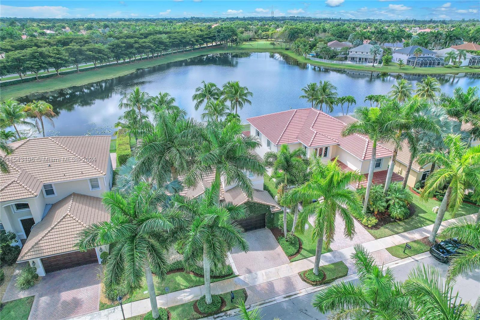 1719 Harbor View Cir, Weston, FL, 33327 United States, 6 Bedrooms Bedrooms, ,3 BathroomsBathrooms,Residential,For Sale,Harbor View Cir,A11543196