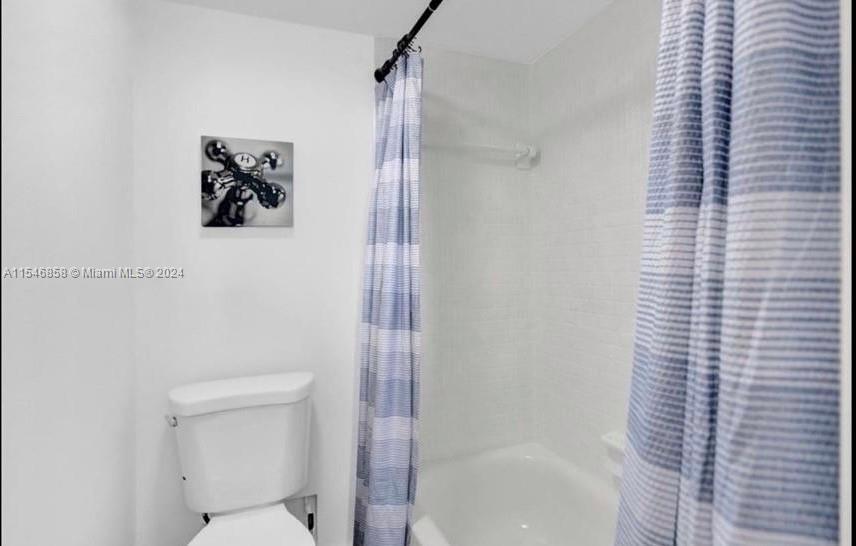 1990 Marseille Dr 507, Miami Beach, Florida 33141, 1 Bedroom Bedrooms, ,1 BathroomBathrooms,Residential,For Sale,1990 Marseille Dr 507,A11546858