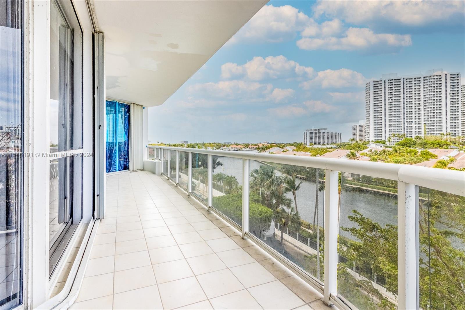 3801 NE 207th St 504, Aventura, Florida 33180, 2 Bedrooms Bedrooms, ,2 BathroomsBathrooms,Residential,For Sale,3801 NE 207th St 504,A11546191