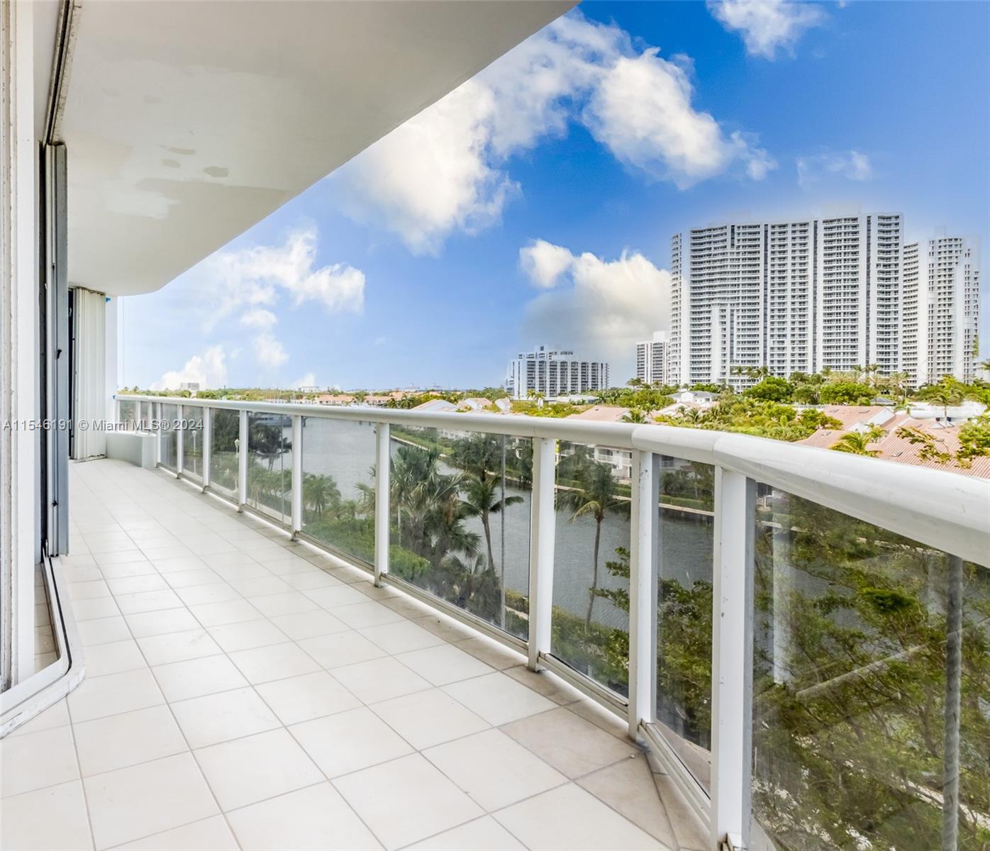3801 NE 207th St 504, Aventura, Florida 33180, 2 Bedrooms Bedrooms, ,2 BathroomsBathrooms,Residential,For Sale,3801 NE 207th St 504,A11546191