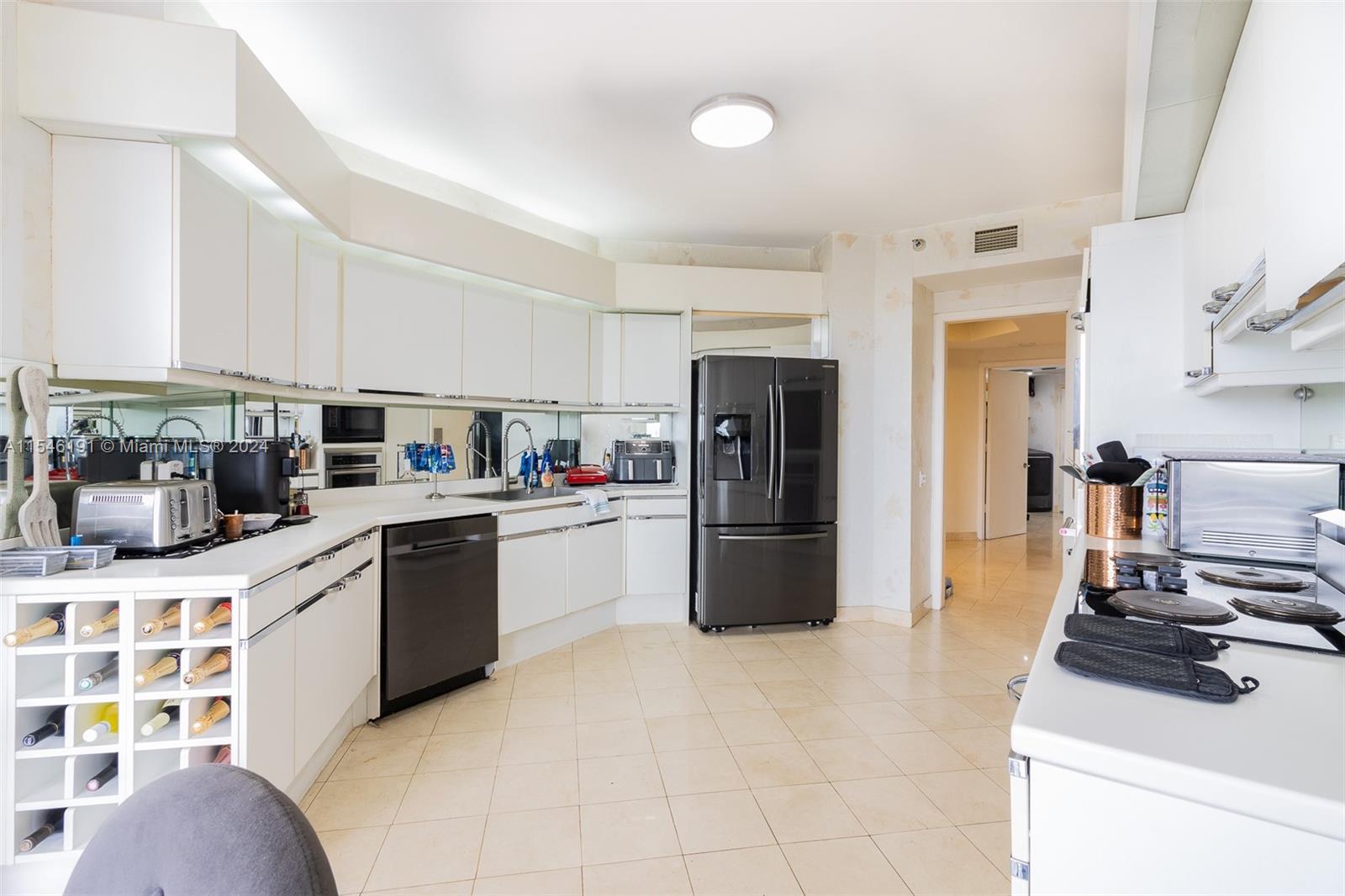 3801 207th St, Aventura, FL, 33180 United States, 2 Bedrooms Bedrooms, ,2 BathroomsBathrooms,Residential,For Sale,207th St,A11546191