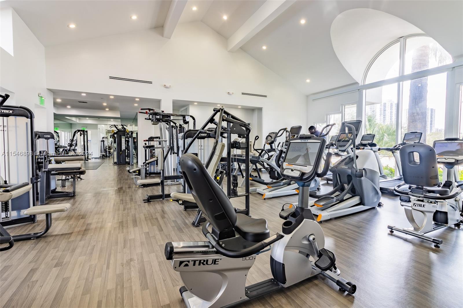 3801 NE 207th St 504, Aventura, Florida 33180, 2 Bedrooms Bedrooms, ,2 BathroomsBathrooms,Residentiallease,For Rent,3801 NE 207th St 504,A11546898