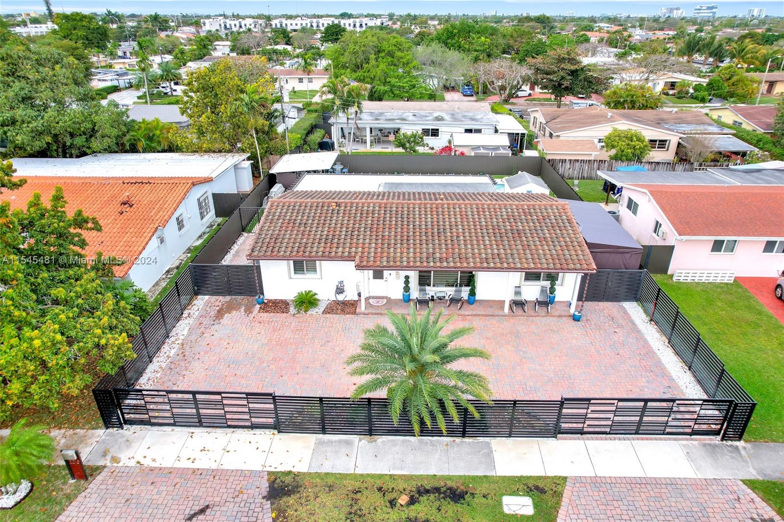 2210 SW 89th Ave  For Sale A11545481, FL