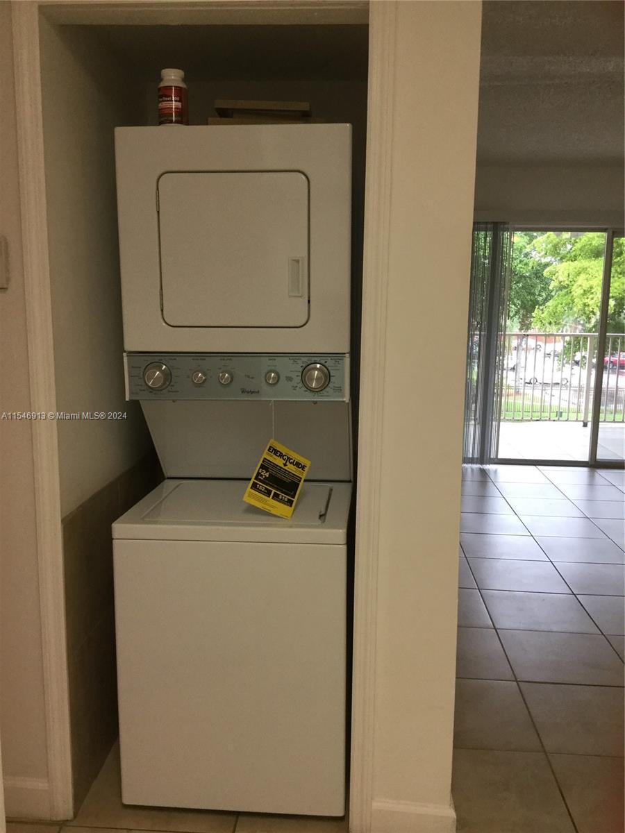 15241 SW 80th St 307, Miami, Florida 33193, 4 Bedrooms Bedrooms, ,2 BathroomsBathrooms,Residentiallease,For Rent,15241 SW 80th St 307,A11546913