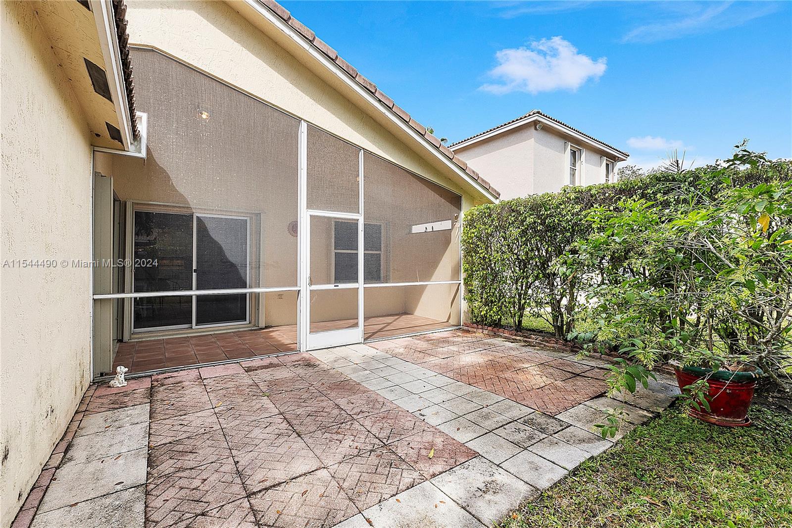 757 120th Ave, Pembroke Pines, FL, 33025 United States, 3 Bedrooms Bedrooms, ,2 BathroomsBathrooms,Residential,For Sale,120th Ave,A11544490