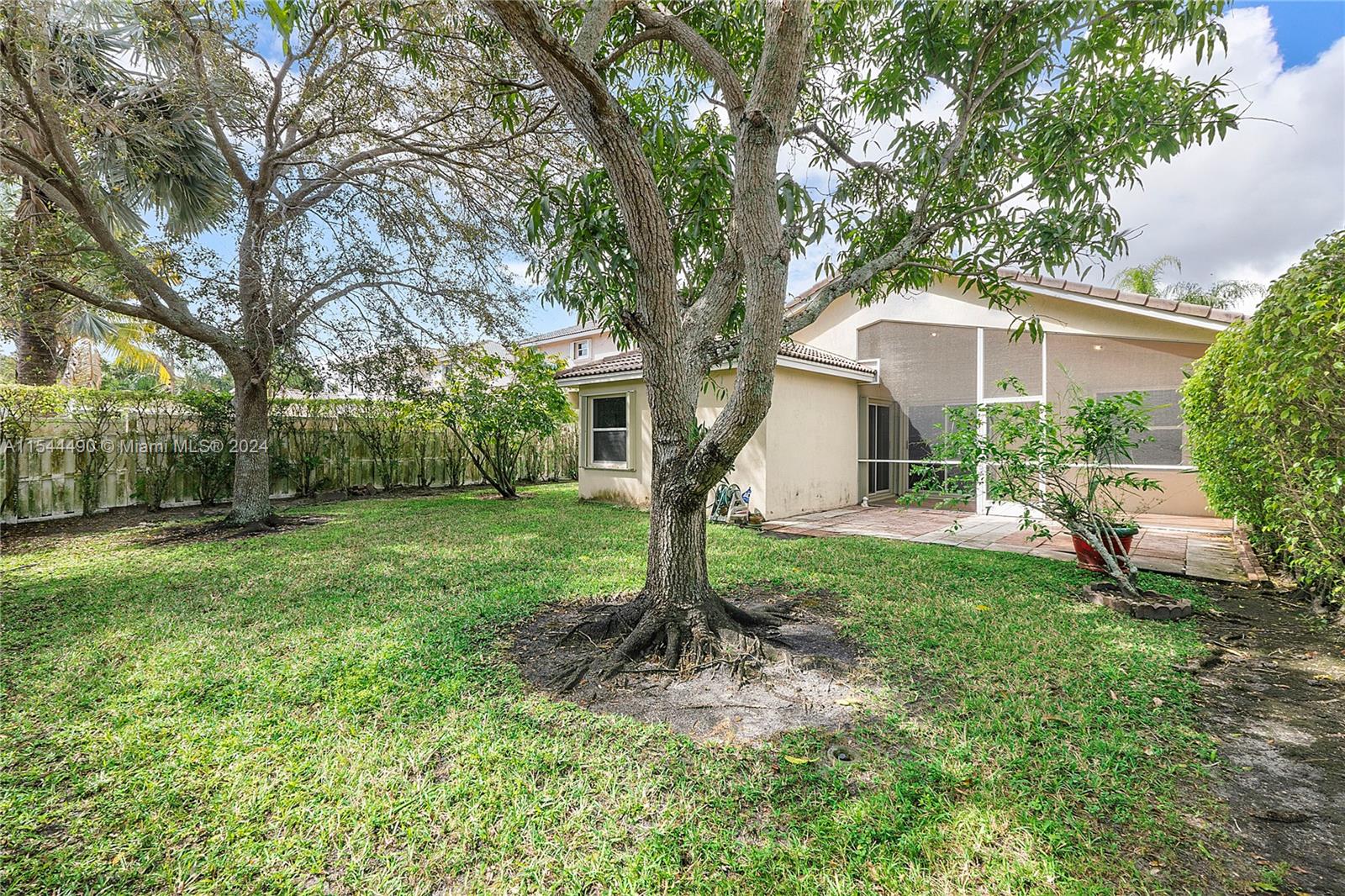 757 120th Ave, Pembroke Pines, FL, 33025 United States, 3 Bedrooms Bedrooms, ,2 BathroomsBathrooms,Residential,For Sale,120th Ave,A11544490