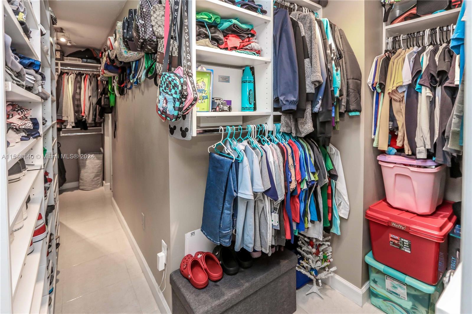 10000 NW 9th St Cir 2, Miami, Florida 33172, 2 Bedrooms Bedrooms, ,2 BathroomsBathrooms,Residential,For Sale,10000 NW 9th St Cir 2,A11546140